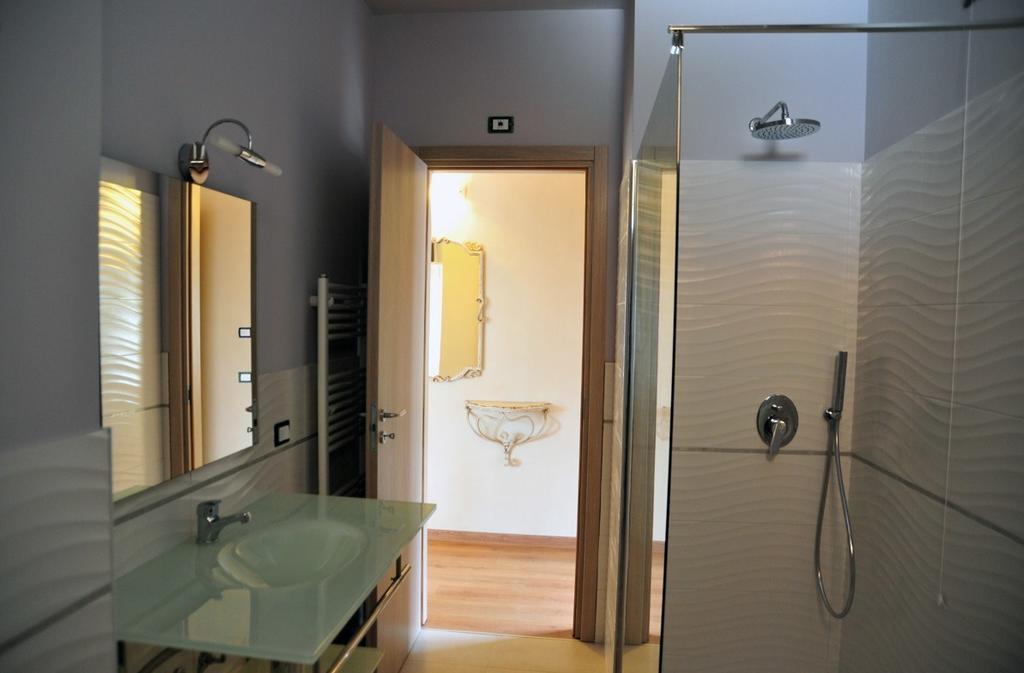 Agriturismo Le Fontane Sale Marasino Room photo
